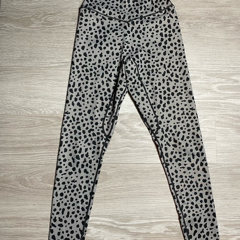 Balance Athletica Gray Leopard Print Legging New